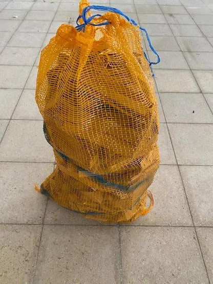 Bois de chauffage en épicéa - Séché à l'air My Wood Build Kit